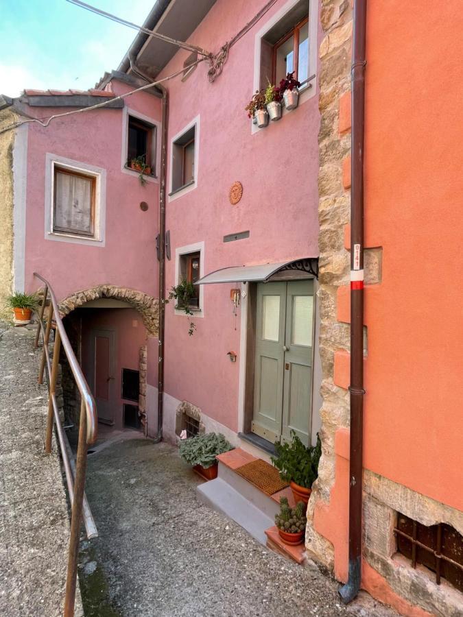 La Casa Nel Borgo Διαμέρισμα Fosdinovo Εξωτερικό φωτογραφία